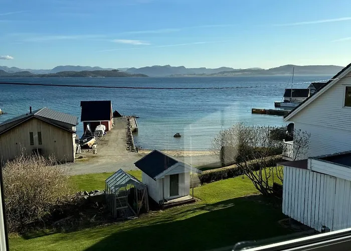 Charming House Near The Sea And The Pulpit Rock בית נופש Jørpeland